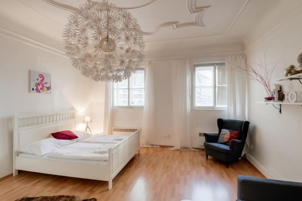 Curiosity Apartments ปราก ภายนอก รูปภาพ